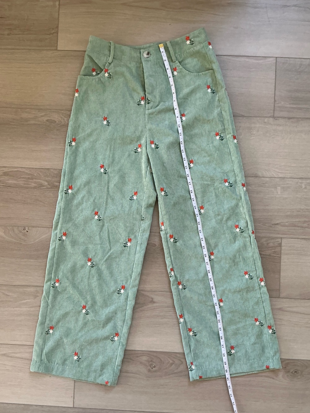 Cider Sage Green Embroidered Floral Corduroy Pants NWT Medium